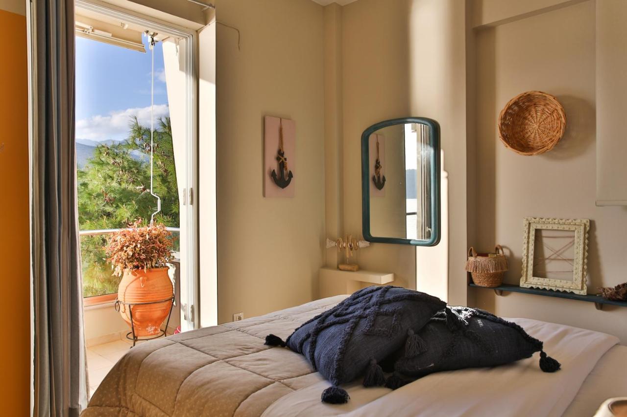 Beach House In Itea-Delphi 外观 照片