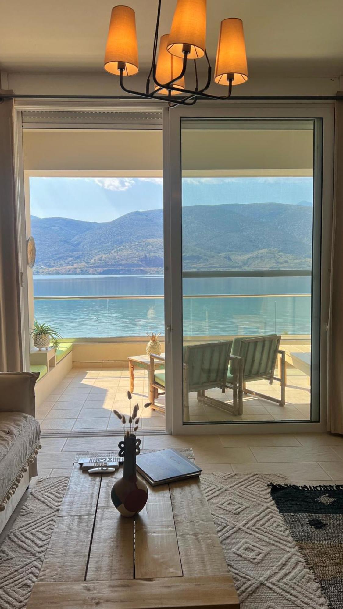 Beach House In Itea-Delphi 外观 照片