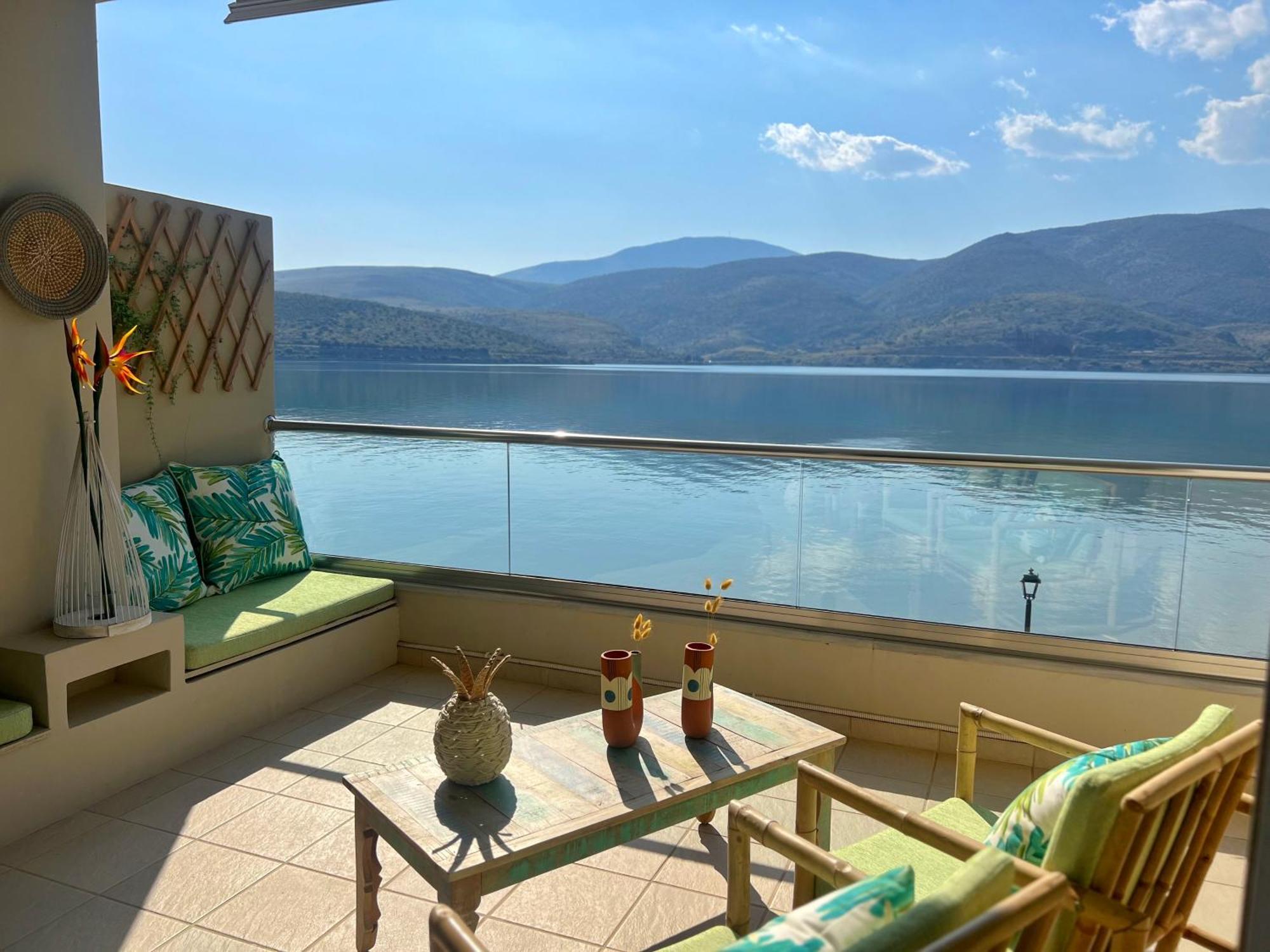 Beach House In Itea-Delphi 外观 照片