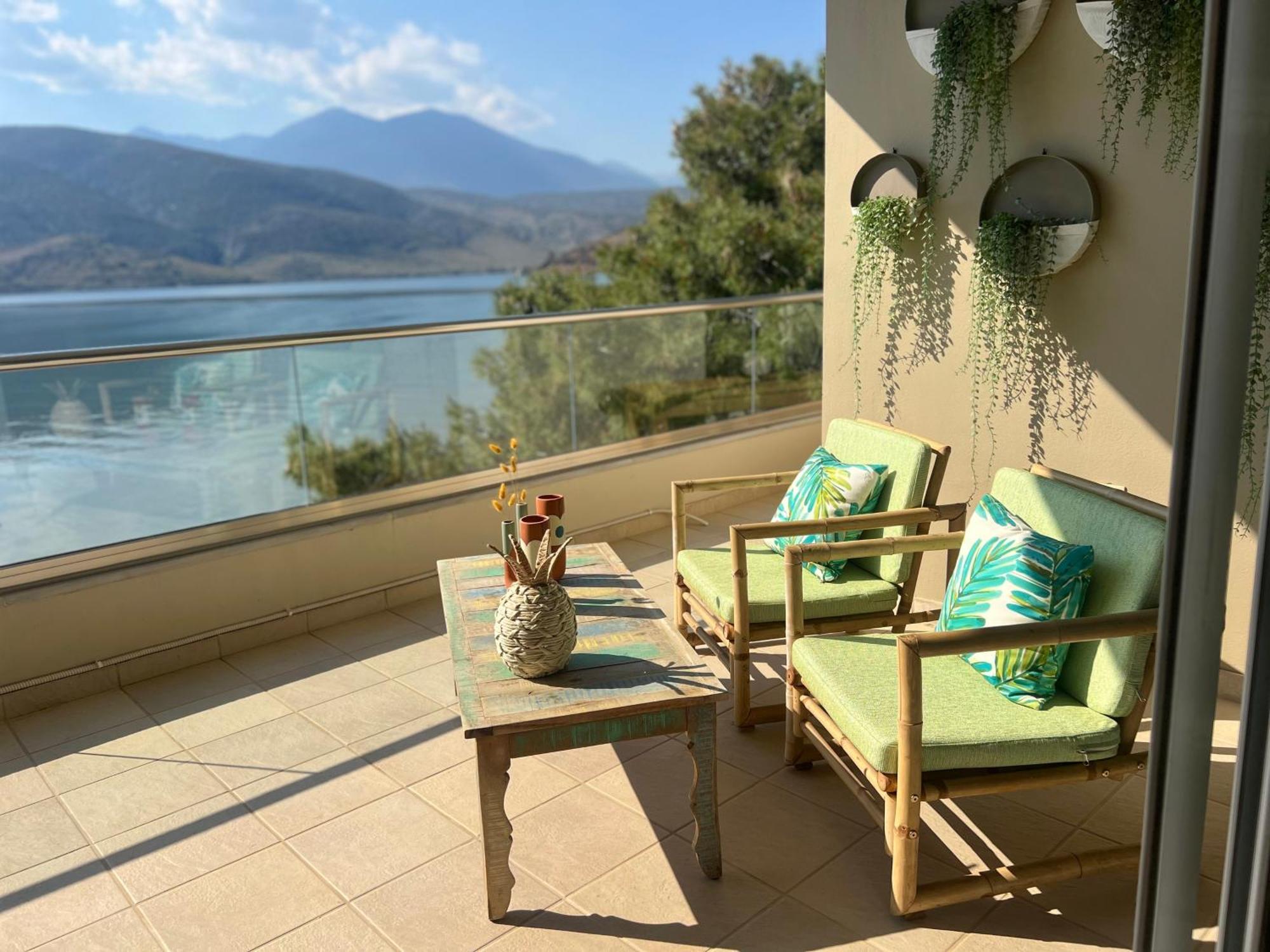 Beach House In Itea-Delphi 外观 照片